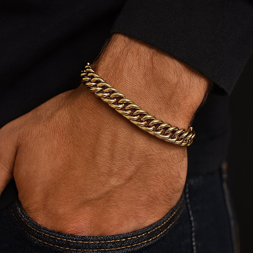 18k Gold plated Stainless Steel curb 8.3 inch long and 7mm bracelet - Gold - Picture 2 of 4